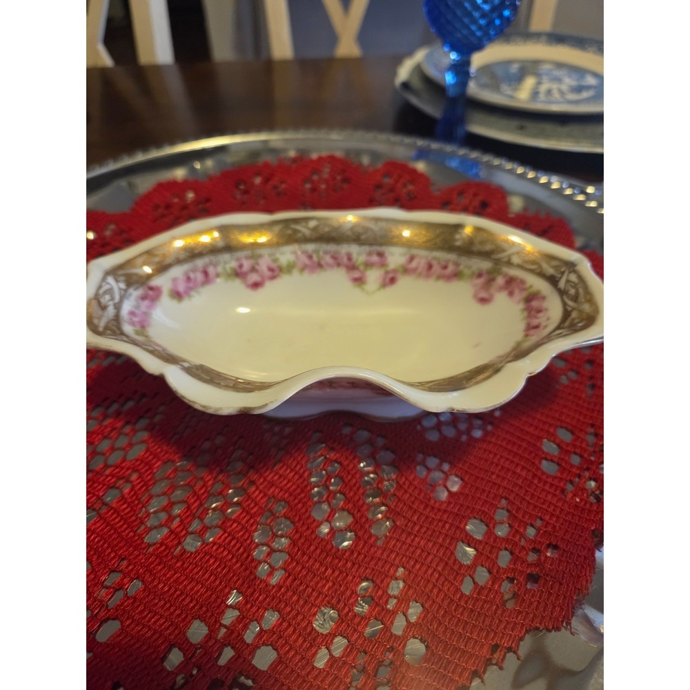 Royal Bayreuth Bavaria Small Scalloped Rose Garland Gold Dish